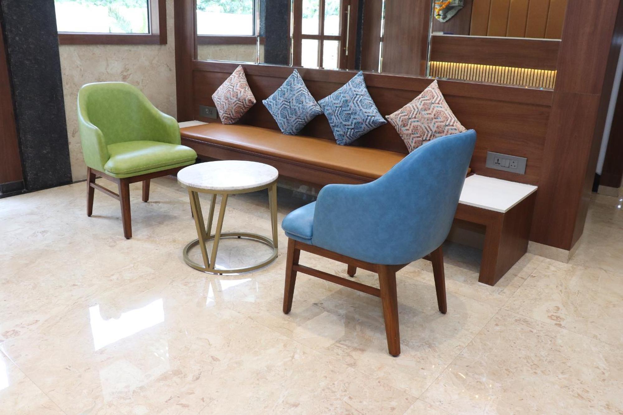 Hotel Golden Nest Thane Ngoại thất bức ảnh